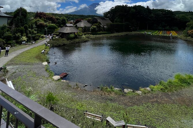 Mt.Fuji and Hakone Private SightSeeing Day Tour With Guide - Getting there without wasting your day in transit