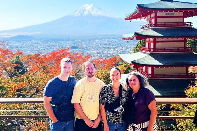 Mt.Fuji Arakurayama Sengen Park,Oshino Hakkai,Kawaguchi Lake Tour - Stop 1: Arakurayama Sengen Park and the Chureito Pagoda View
