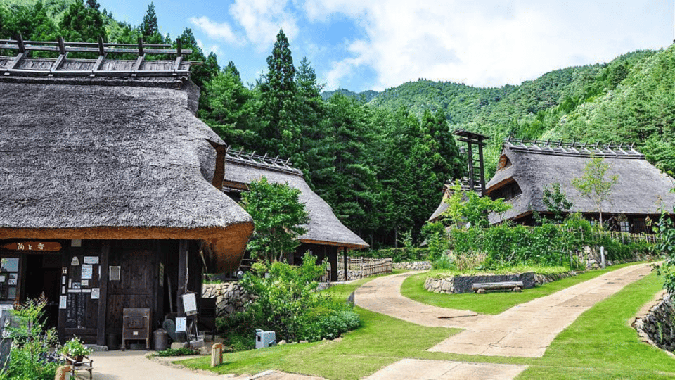 Mt Fuji Sightseeing Private tour with English Speaking Guide - Oshino Hakkai: spring-water scenery with a calmer pace