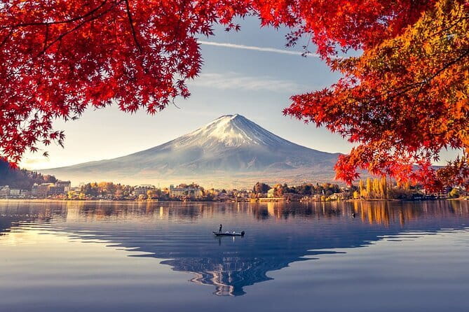 Mt. Fuji Tours to Lake Kawaguchi and Yamanaka Onsen English Guide - Price and value for a full Tokyo-to-Fuji day