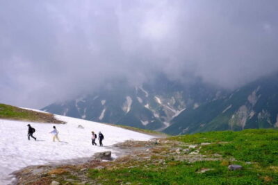 Nagano: World’s Edge Tateyama Kurobe Alpine Route Tour - Private pickup and a guide who takes the stress out of the mountain system