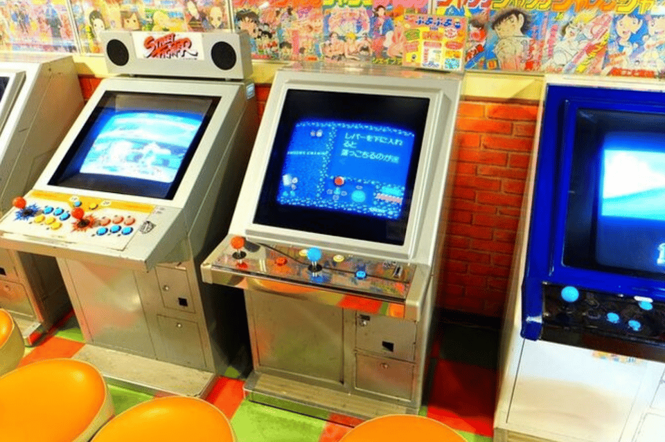 Private Akihabara Anime Game Maid Cafe Tour w/ free pickup - The guided Akihabara walk: how you actually get to the right shops