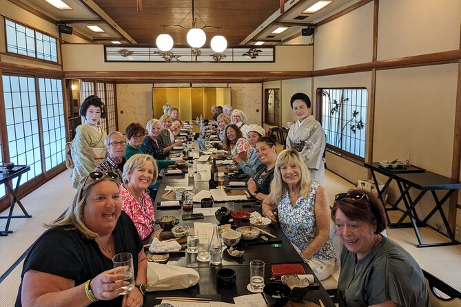 Private Customizable Car and Mini Van Tour in Tokyo - Asakusa and Senso-ji: old Tokyo that you can actually feel
