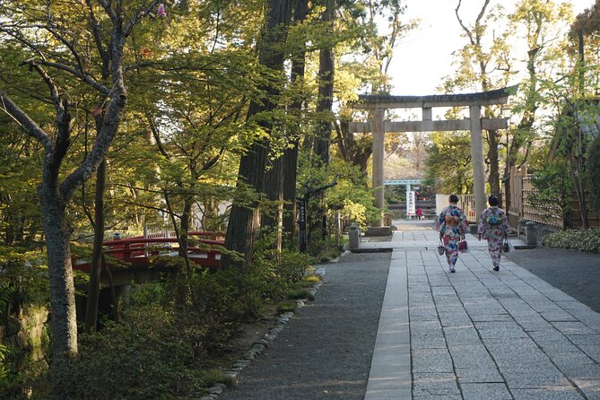 Private Kamakura plus Yokohama Tour - English Speaking Driver - Yokohama Chinatown: a colorful break from temple pacing