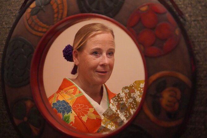 Private Kimono and tea ceremony at local home near Tokyo Disney - Entering the Photo Session: Sony α7, Hairstyling Guidance, and Posing Help