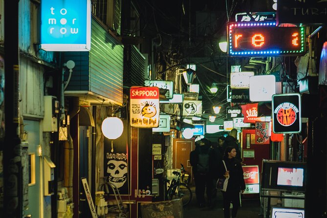 Private Shinjuku Nightlife Walking Tour & Golden-Gai Bar Crawl - Meeting point to first stop: how to start without stress