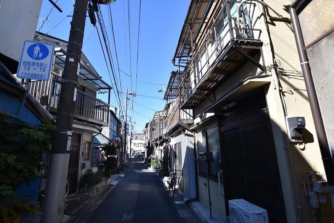 Private Tokyo's Famed Tsukiji Fish Market Tour - Namiyoke Inari Shrine: the short stop that adds meaning (and photos)