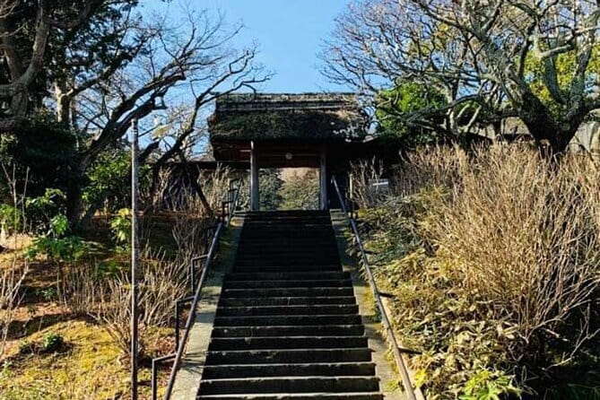Private Tour Kamakura Yokohama Day Trip English speaking driver - Komachidori for snacks and souvenirs, plus Yuigahama seaside photos