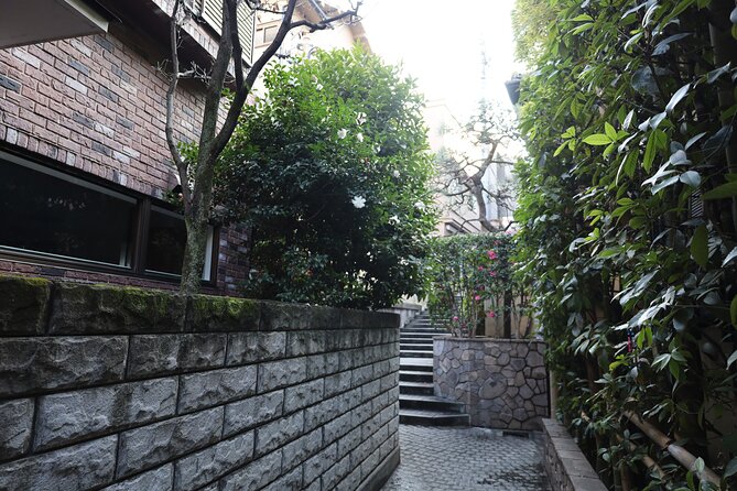 Private Walking Tour: The Little Kyoto of Tokyo, Kagurazaka - The cultural payoffs: samurai traces, geisha hints, and everyday Tokyo