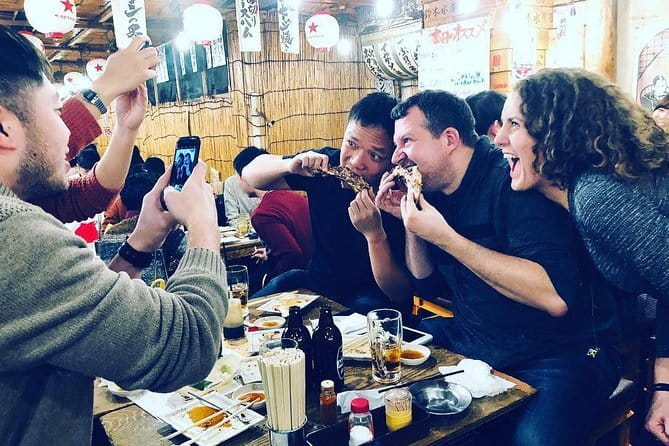 [Private]Shinjuku Golden Gai Bar Hopping w/ Japanese Local Guide - Shinjuku Golden Gai: the micro-bar maze where etiquette matters