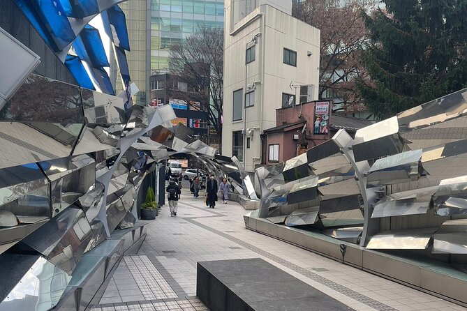 Real-Life Anime Pilgrimage Tour: “Shibuya Incident” - Photo and Video: Why the Frames and Photographer Are Worth It