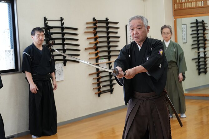 Samurai Sword Training and Katazome Dyeing Experience in Tokyo - Practical tips for your 10:00 am start in Shinjuku (Kamiochiai)