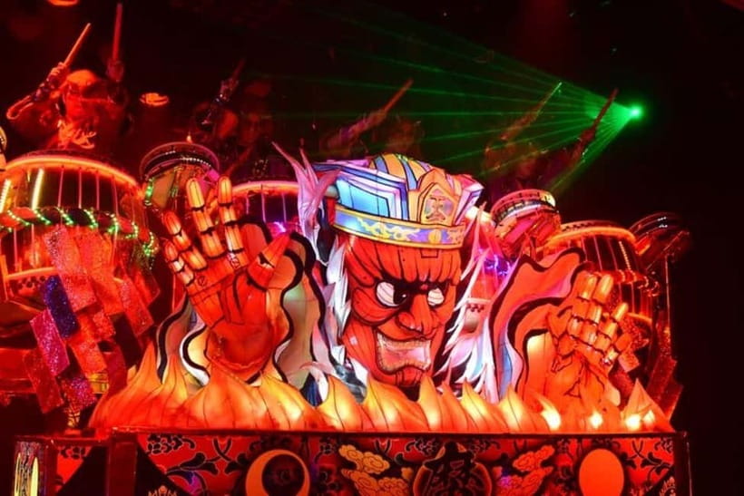 Samurai themed Entertainment show in Shinjuku - Getting There: The Neighborhood Vibe and Check-In Reality