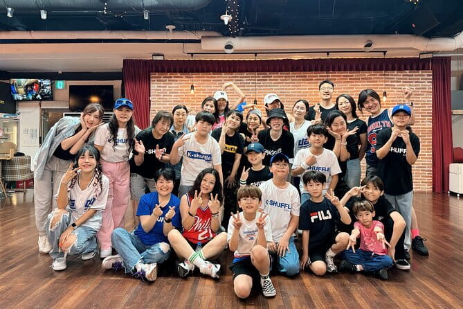Shuffle Dance in Tokyo with a TikTok Star - Intermediate Level - Studio Worcle Shinjuku: Getting There and Settling In