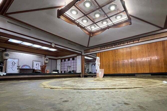Sumo Practice Viewing Guided Tour and Photo with Sumo Wrestlers - Who this tour suits best