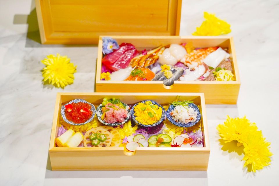 Sushi making experience in Shinjuku, Tokyo - Flower Wall Monet in Shinjuku: the cute setting where your sushi starts