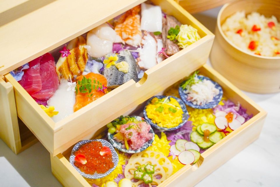 Sushi making experience in Shinjuku, Tokyo - The 90-minute flow: demo, wrap, build, and eat at your pace