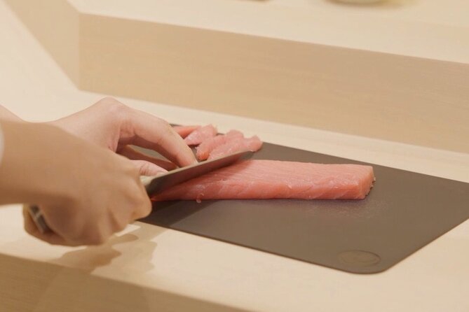 Sushi-Making in Nakameguro, Tokyo with a Professional Chef - Where the Experience Starts: VR Fishing to Set the Stage