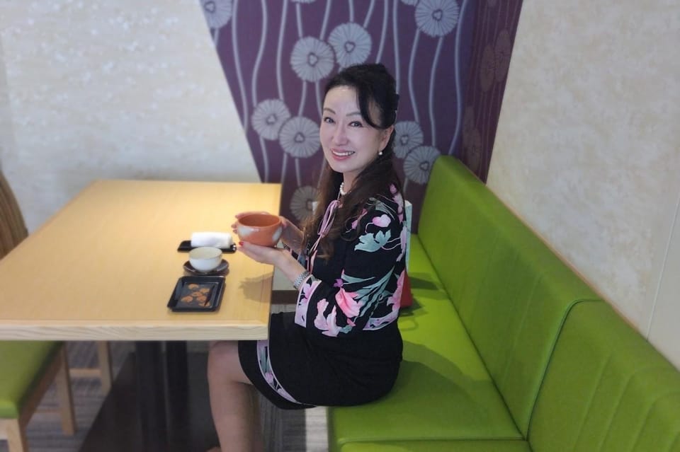 Tea ceremony experience in Japanese-style room 60min - Photo opportunities in a cultural-property setting (and kimono dressing if you add it)