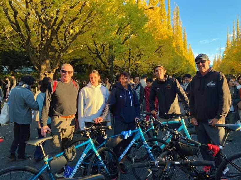 Tokyo: 3-Hour Bike or E-Bike Tour of City's Hidden Gems - Imperial Palace Photos and the Power of a Short Guided Pause