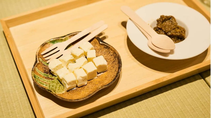 Tokyo: Asakusa Guided Food Tour with 12 Dishes & 3 Drinks - Starting Point: Kaminarimon Police Box and an Easy Beginning