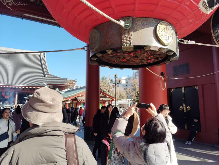 Tokyo: Asakusa & Senso-ji Temple 1.5-Hour Guided Tour - Kaminarimon first: a landmark you’ll understand more after the tour