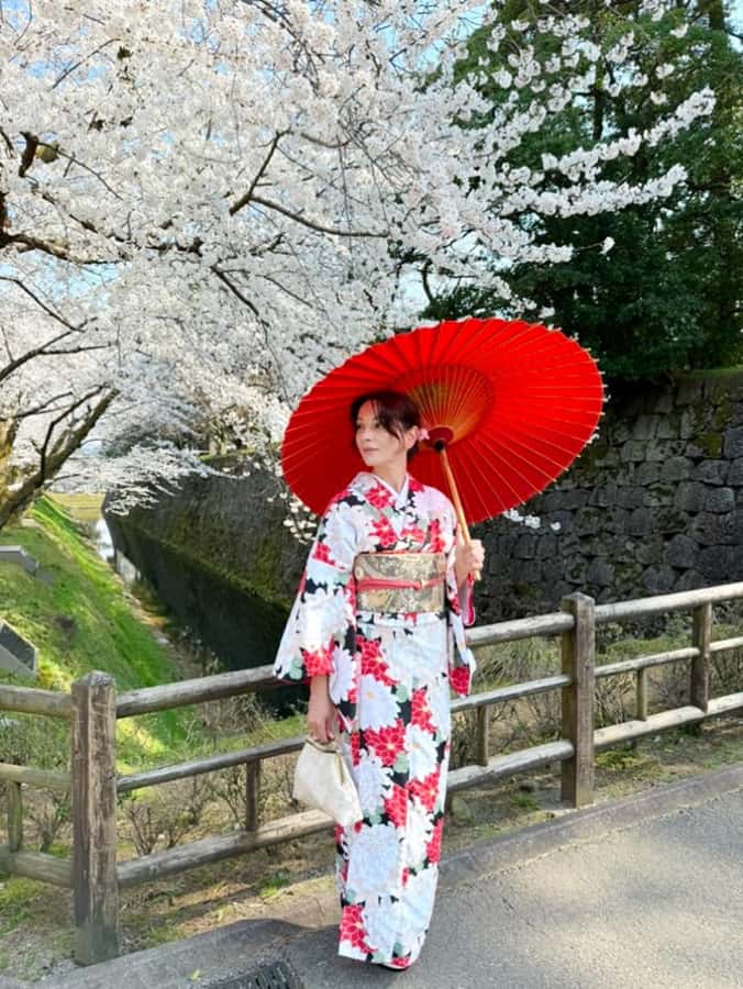 Tokyo Asakusa: Traditional Kimono Rental Experience at Wargo - Key things to know before you go