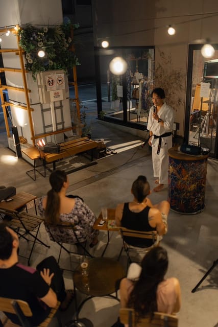 Tokyo: Asakusa Walking Tour & Comedy Night - Kaminarimon Gate: the photo stop that actually teaches