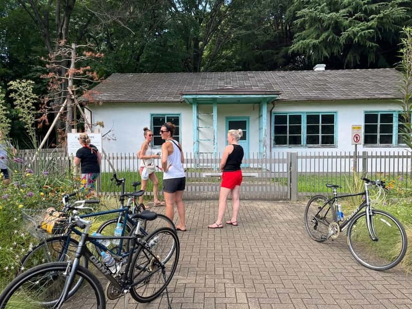 Tokyo Bike Tour: Shibuya, Harajuku & Hidden Gems - Yoyogi Park photos and Shibuya street scenes: the calm before the chaos