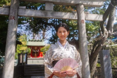 Tokyo: Buddhism and Shinto Temple Tour with a Real Local - Meet Manami Watanabe: a local Ph.D. guide, not a script reader