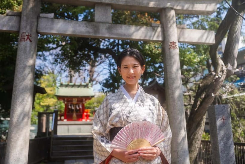 Tokyo: Buddhism and Shinto Temple Tour with a Real Local - Meet Manami Watanabe: a local Ph.D. guide, not a script reader