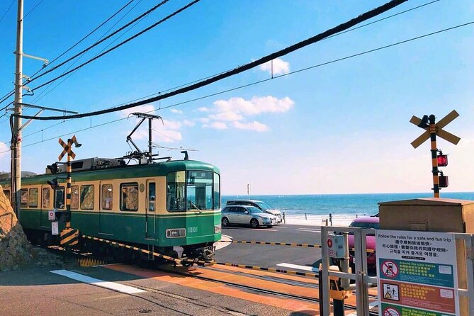 Tokyo: Bus Tour to Kamakura Great Buddha & Enoshima with Pickup - Enoshima Island: Sea Views, Legends, and Stroll Time