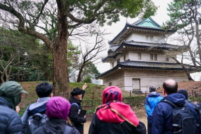 Tokyo Castle & Imperial PalaceーShogun Walking Tour - Meeting at Starbucks and the Security Check Reality