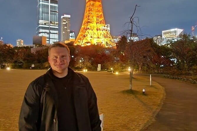 Tokyo Cherry Blossom Half Day Walking Tour with a Local Guide - Tokyo Tower as a finishing option: cherry views over the city