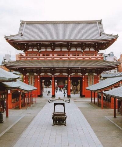 Tokyo Customizable Private Tour by Car & Van - Pickup, comfort, and the small perks you’ll actually use