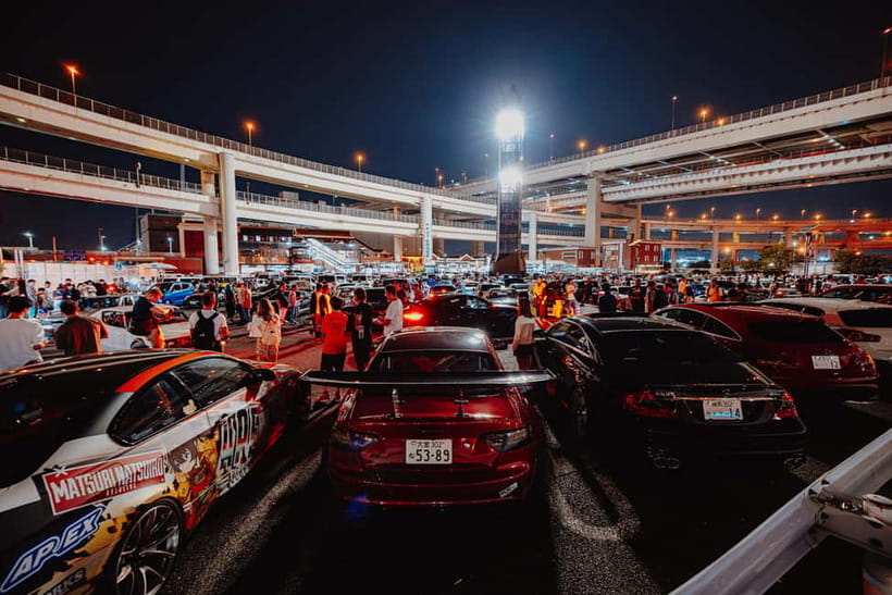 Tokyo: Daikoku Car Meet Tour at Night with JDM Guides - Getting to APIT: parts shopping and that very-Japan detail