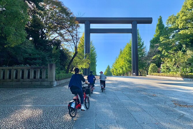 Tokyo Deep Inside Cycle Tour～3 Hours E Bike Tour around Tokyo - Kanda’s Old Stones and Narrow Alleys: From River Origins to Neighborhood Culture