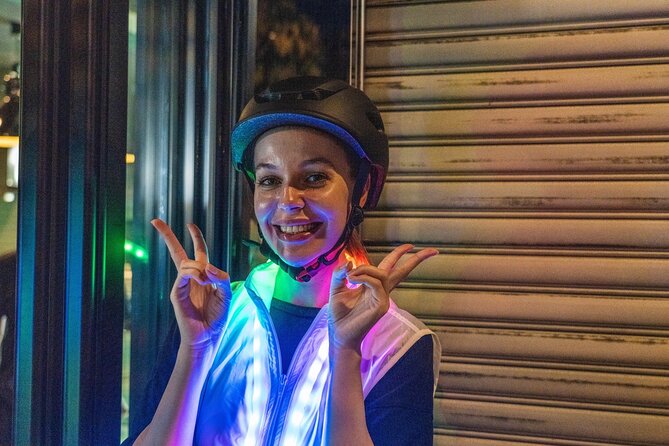 Tokyo: E-scooter Experience in Shibuya with Iconic Photos - Safety that feels more like comfort (and better photos)