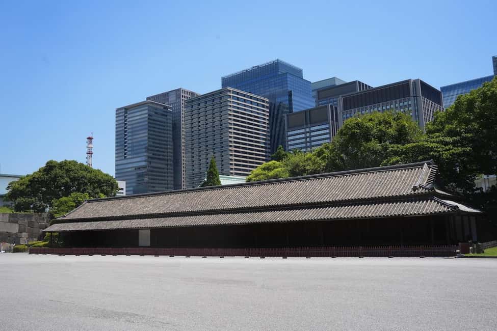 Tokyo: Edo Castle and Imperial Palace Guided Walking Tour - Learning Edo politics through Ooku and power behind the walls