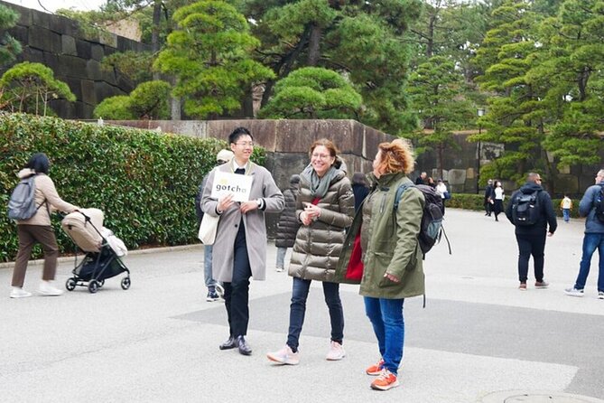 Tokyo: Edo Castle & East Garden of the Imperial Palace Tour - The koi fish highlight: the moment that sells itself