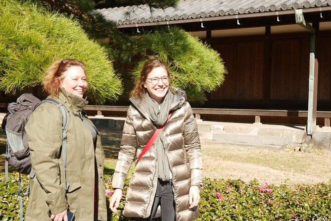 Tokyo: Edo Castle & East Garden of the Imperial Palace Tour - Timing, pace, and what two hours really buys you