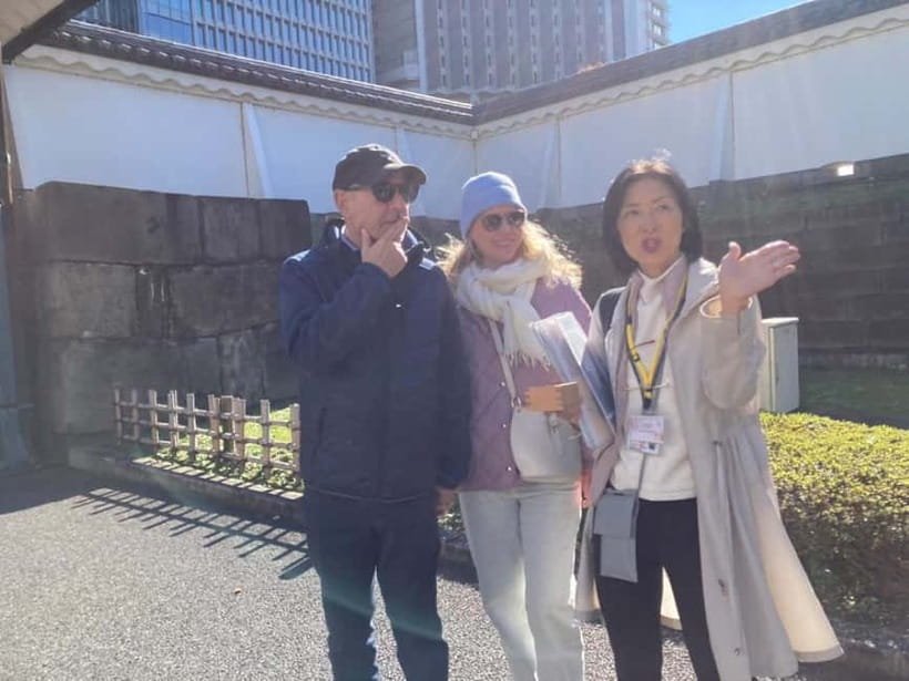 Tokyo: Edo Castle & East Garden of the Imperial Palace Tour - Who should book this Imperial Palace East Gardens tour?