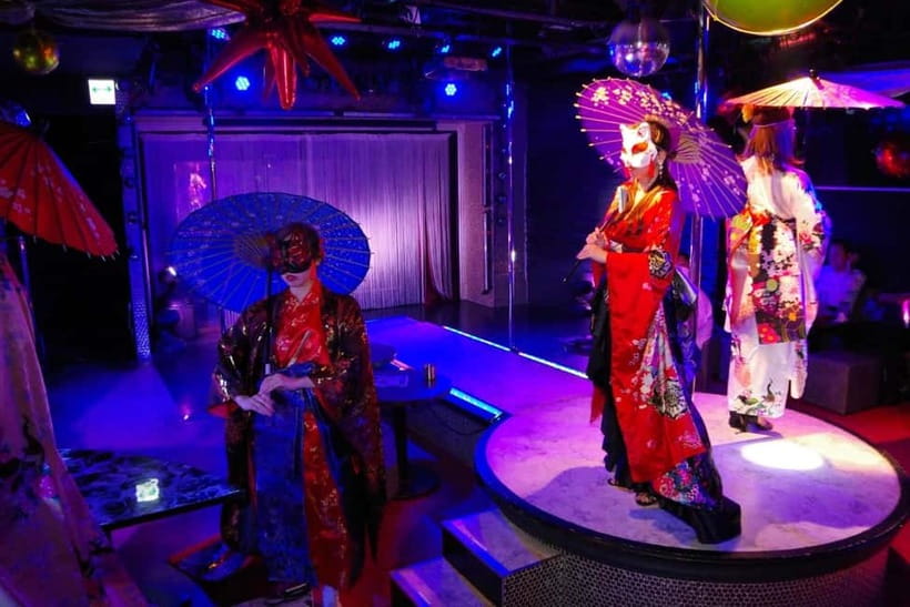 Tokyo: Entertaiment bar NEST - Key highlights to know before you go