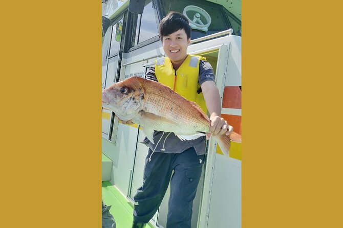 Tokyo Fishing Adventure with Fresh Catch Cuisine - On the Boat (6:00–11:30): The Chase, the Coaching, and the Big Moments