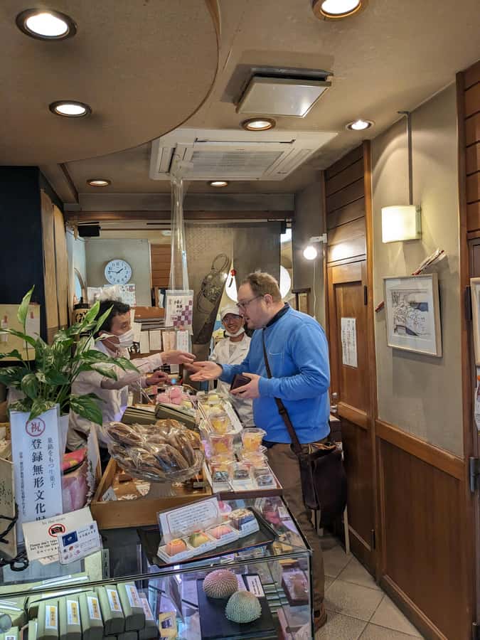 Tokyo Food Tour: The Past, Present and Future 11+ Tastings - The guides: what makes this tour feel smooth
