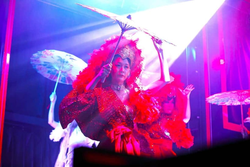 Tokyo GINZA: KONPARU Japanese Cabaret Show with Drink - Drinks and snacks: what the all-you-can-drink really means