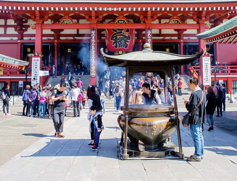 Tokyo: Half-Day Morning Small Group Tour - Tokyo Imperial Palace Gardens: A Quiet Reset Before the City Noise