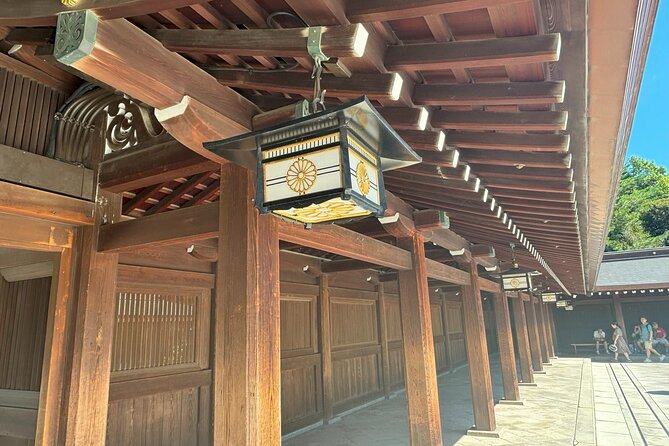 Tokyo Harajuku Walking Tour Meiji Jingu Yoyogi Park and More - What the English-speaking guide actually changes for you
