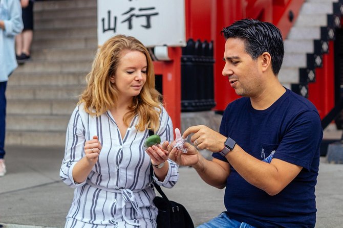 Tokyo History: Sensoji Temple & Asakusa District Private Tour - Stop 4: Asakusa Hanayashiki Lanes and Melon Pan Bites