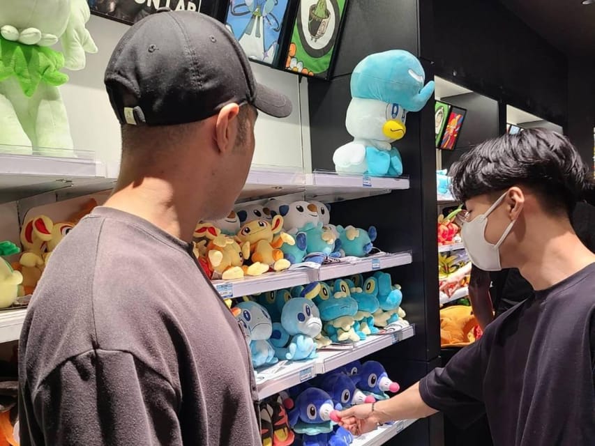 Tokyo: Japanese anime stores with ramen lunch in Shibuya - Anime and manga stores: what this kind of tour does well